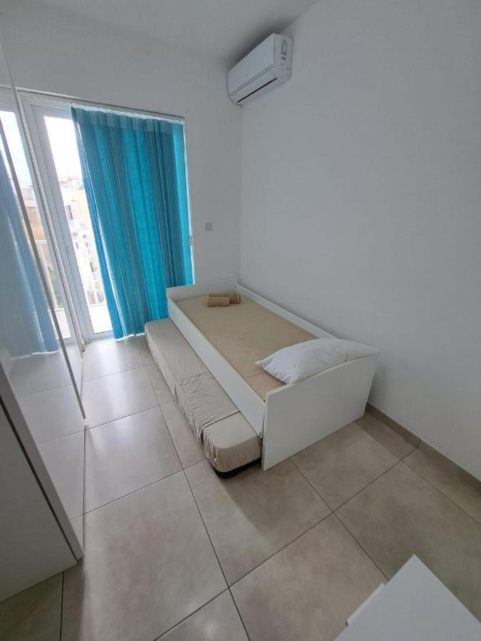Modern Apartment In Gzira Exteriör bild
